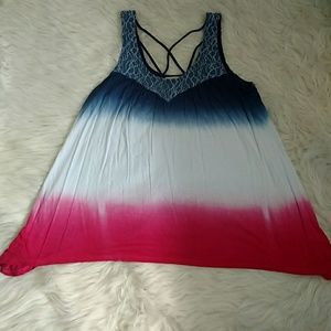 WORN ONCE PRETTY & PATRIOTIC SHARKBITE  TOP